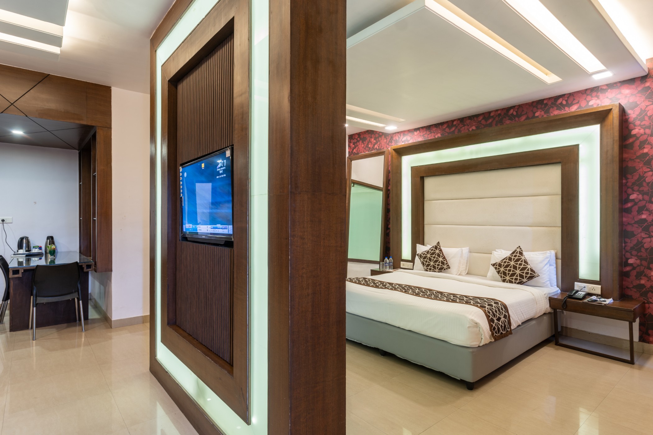 pluz-resort-suite-room