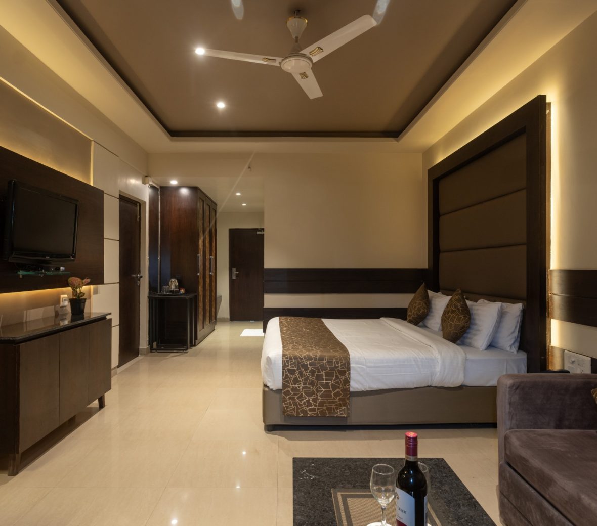Executive Standard Rooms at Pluz Resort
